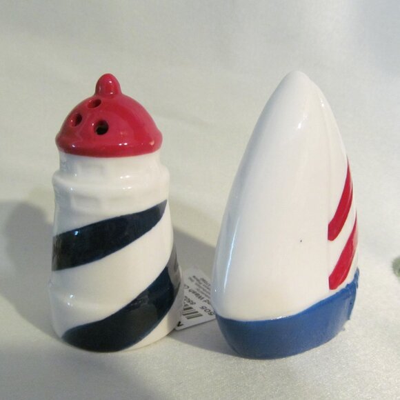 Cracker Barrel Salt and Pepper Shakers ~ Lighthouse and Sailboat ~ NWT - Picture 5 of 8